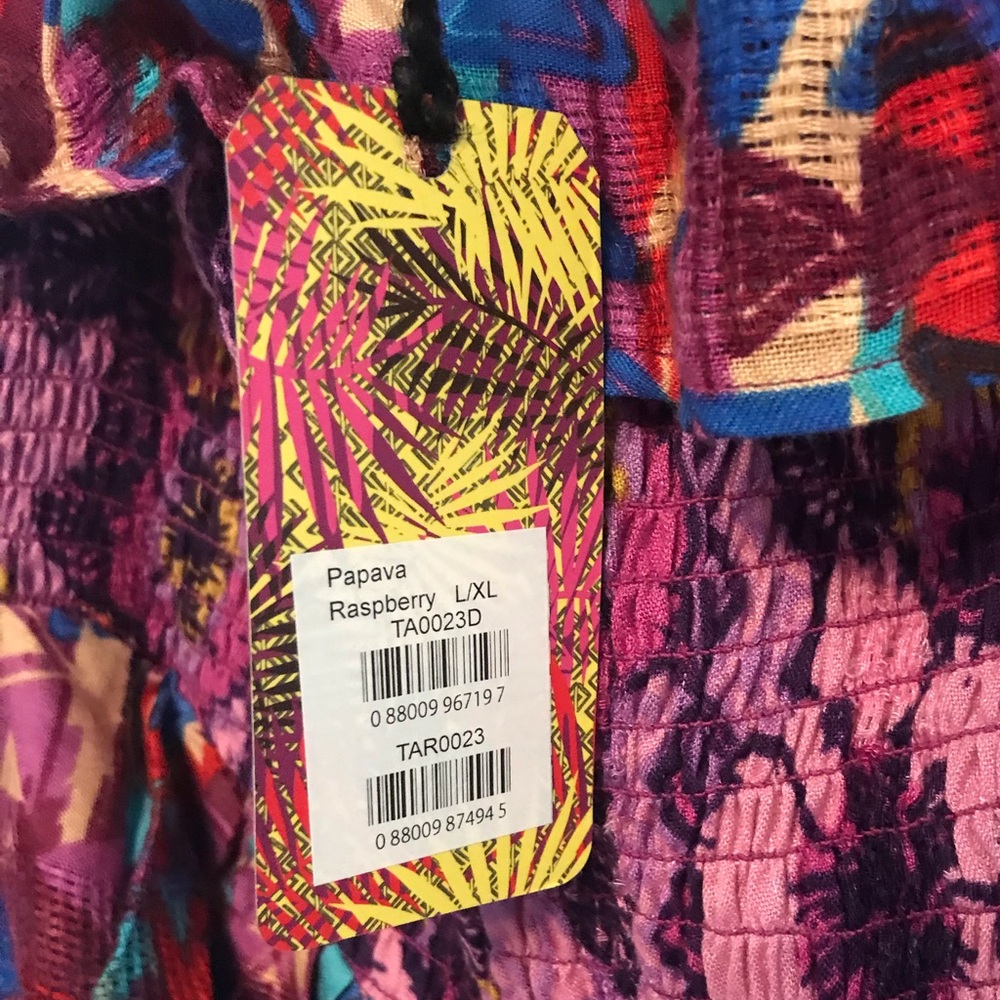 Beautiful & Colorful Dress - Picture 4 of 5